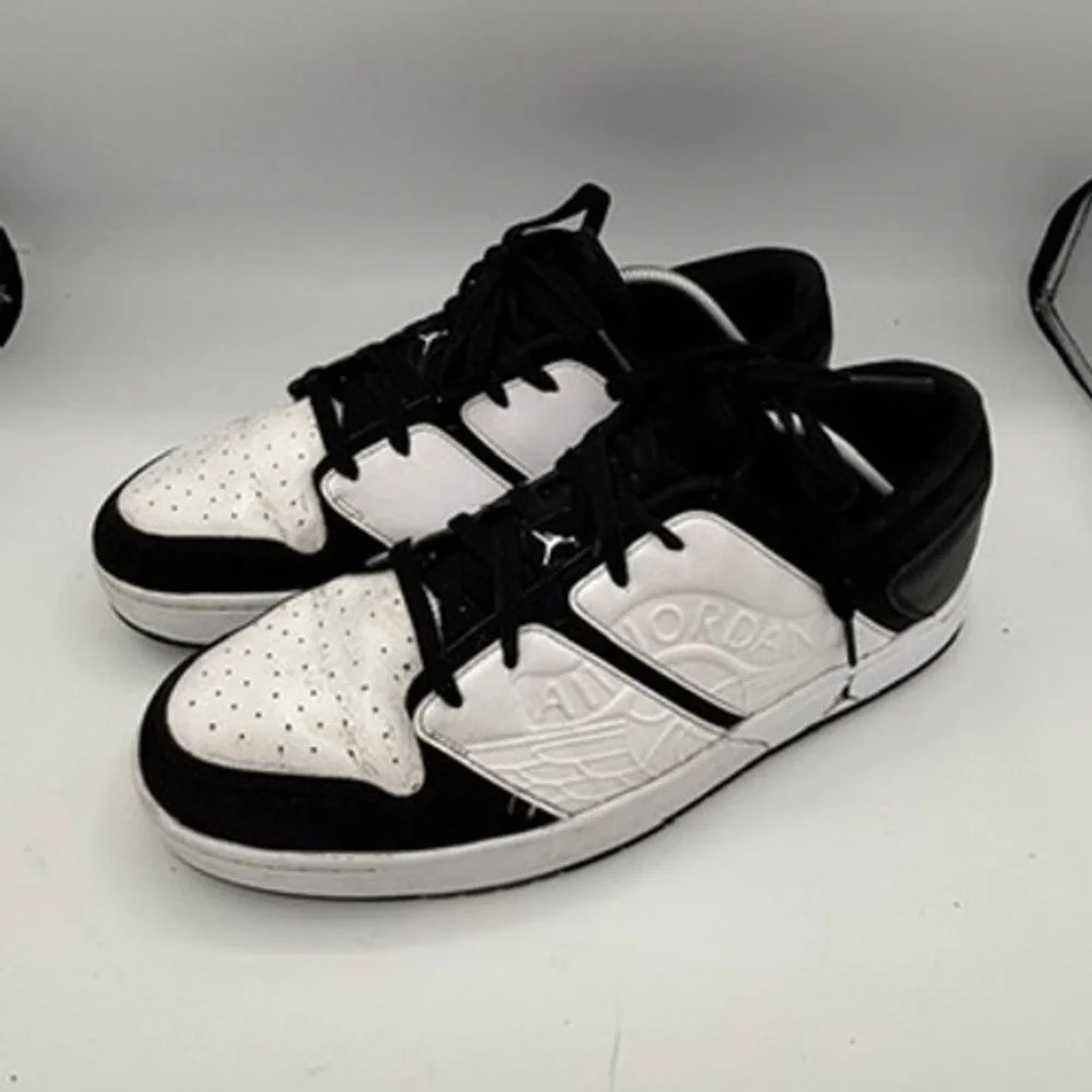 Nike Jordan Nu Retro 1 Low Mens Sz 11 Black White Wings Logo Basketball Sneaker